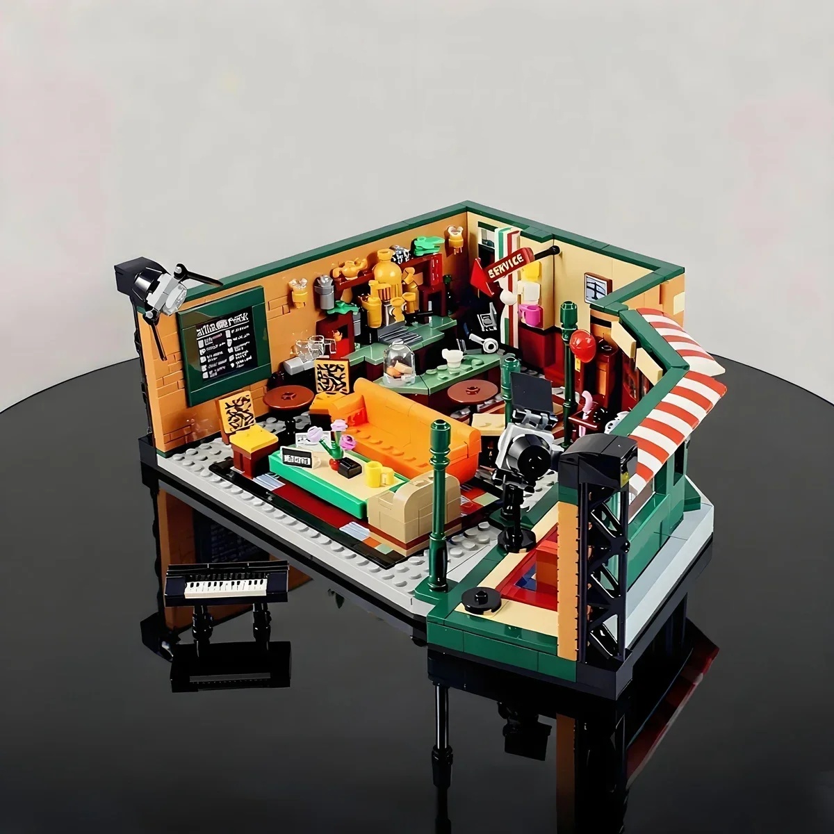 프렌즈 하우스 패밀리 클래식 시티 센트럴 아파트 빌딩  - Home Bar Cafe 리뷰 및 가격